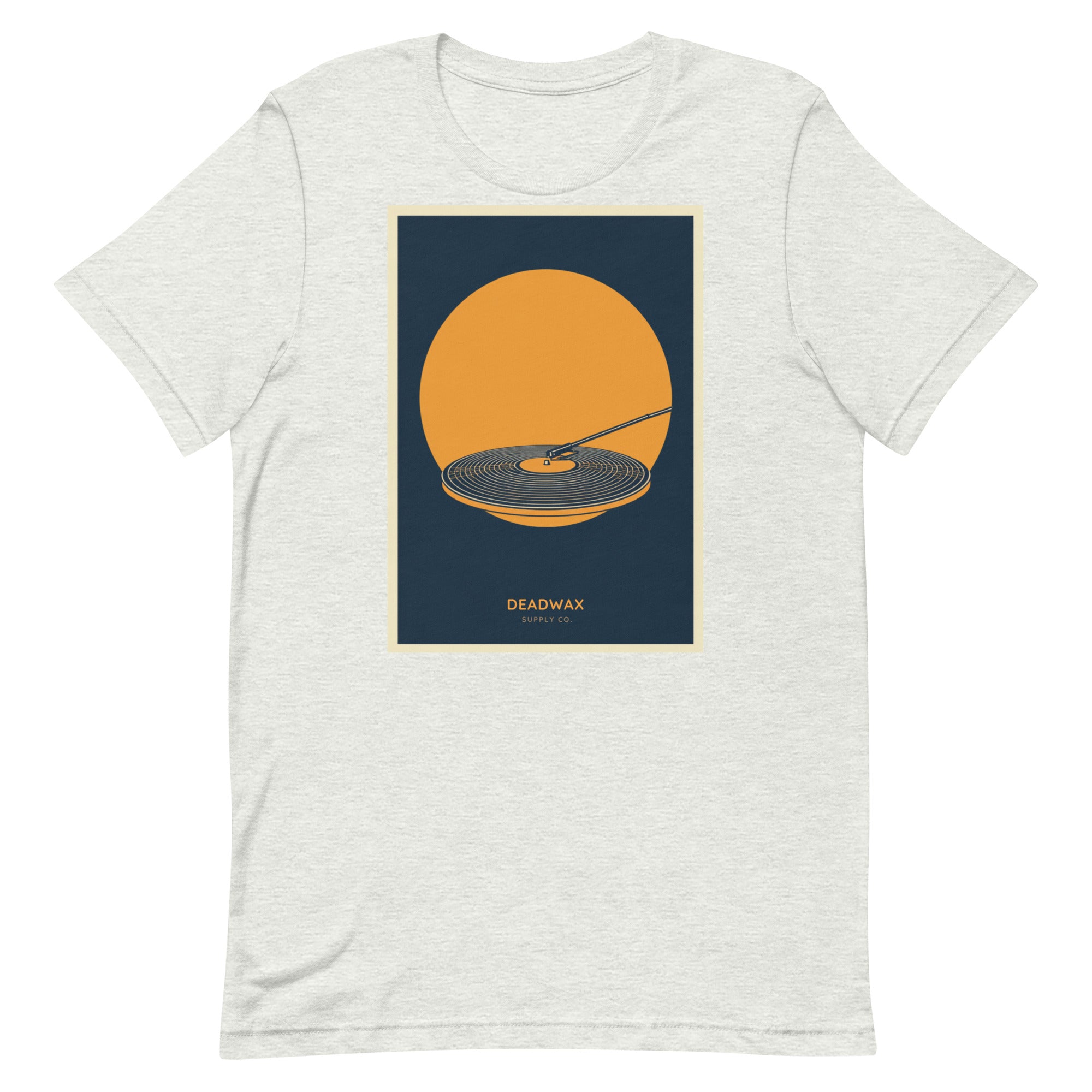 Deadwax Tonearm Tee in ash grey – vinyl record collector t-shirt with tonearm and record logo