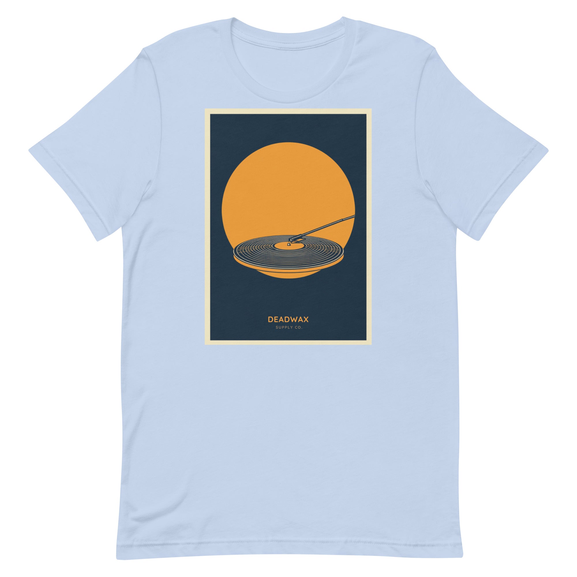 Deadwax Tonearm Tee in baby blue – vinyl record collector t-shirt with tonearm and record logo
