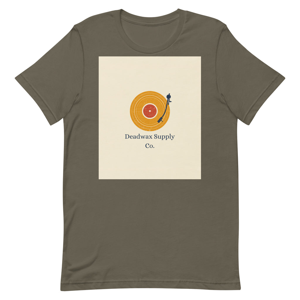 Deadwax Tonearm Tee in army – vinyl record collector t-shirt with tonearm and record logo