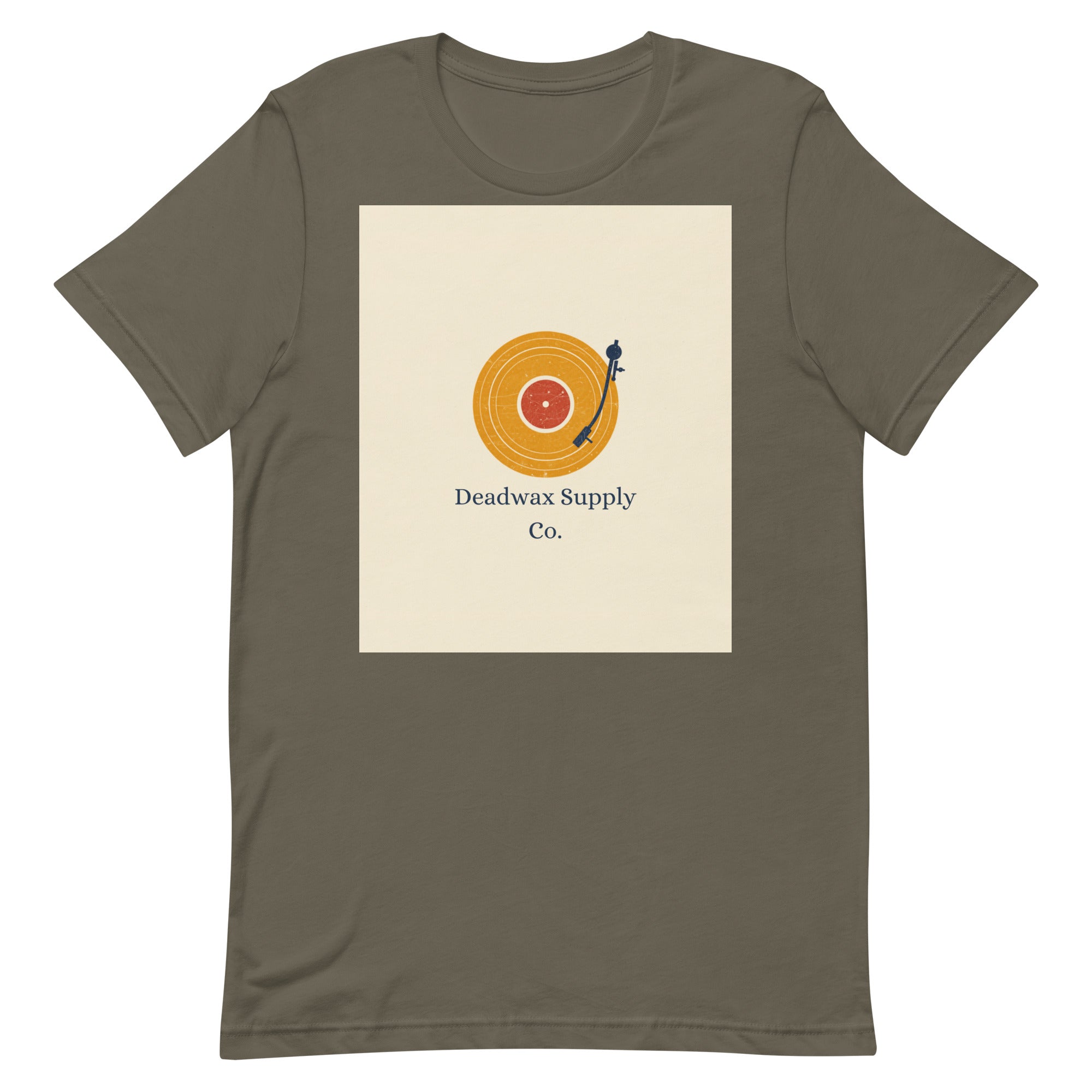 Deadwax Tonearm Tee in army – vinyl record collector t-shirt with tonearm and record logo