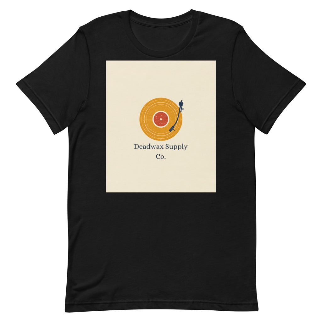 Deadwax Tonearm Tee in black – vinyl record collector t-shirt with tonearm and record logo