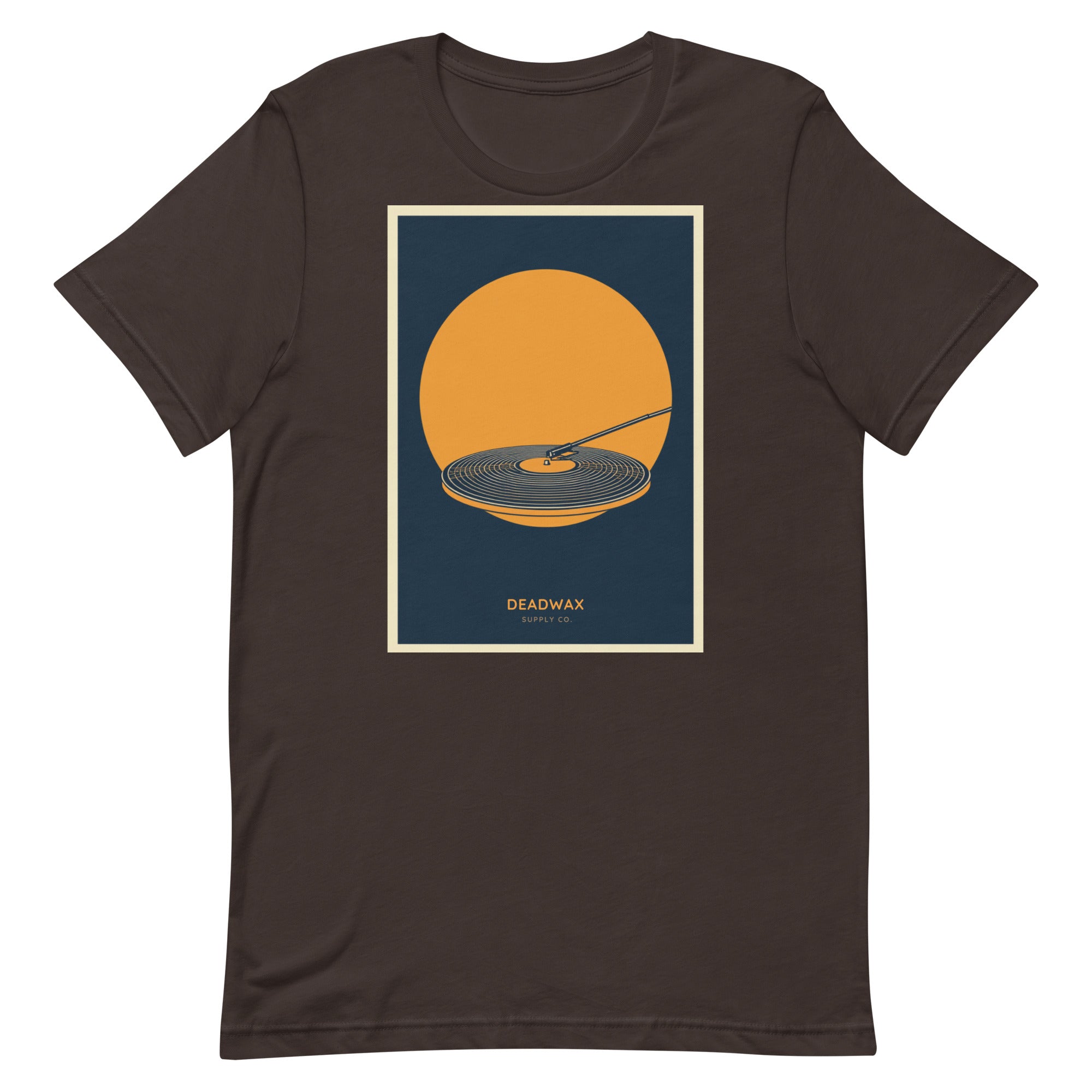Deadwax Tonearm Tee in brown – vinyl record collector t-shirt with tonearm and record logo