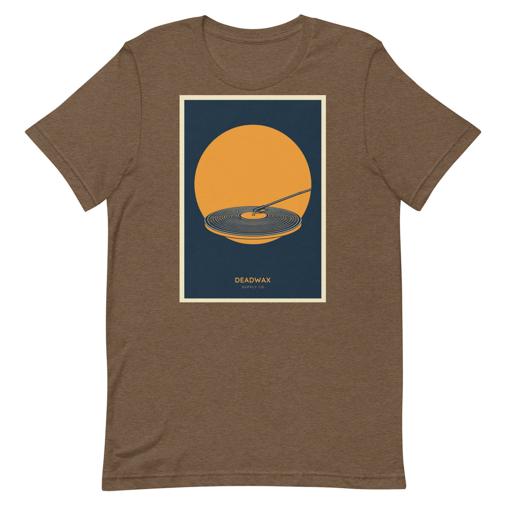 Deadwax Tonearm Tee in heather brown – vinyl record collector t-shirt with tonearm and record logo
