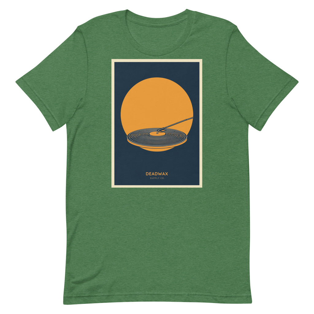 Deadwax Tonearm Tee in heather grass green – vinyl record collector t-shirt with tonearm and record logo