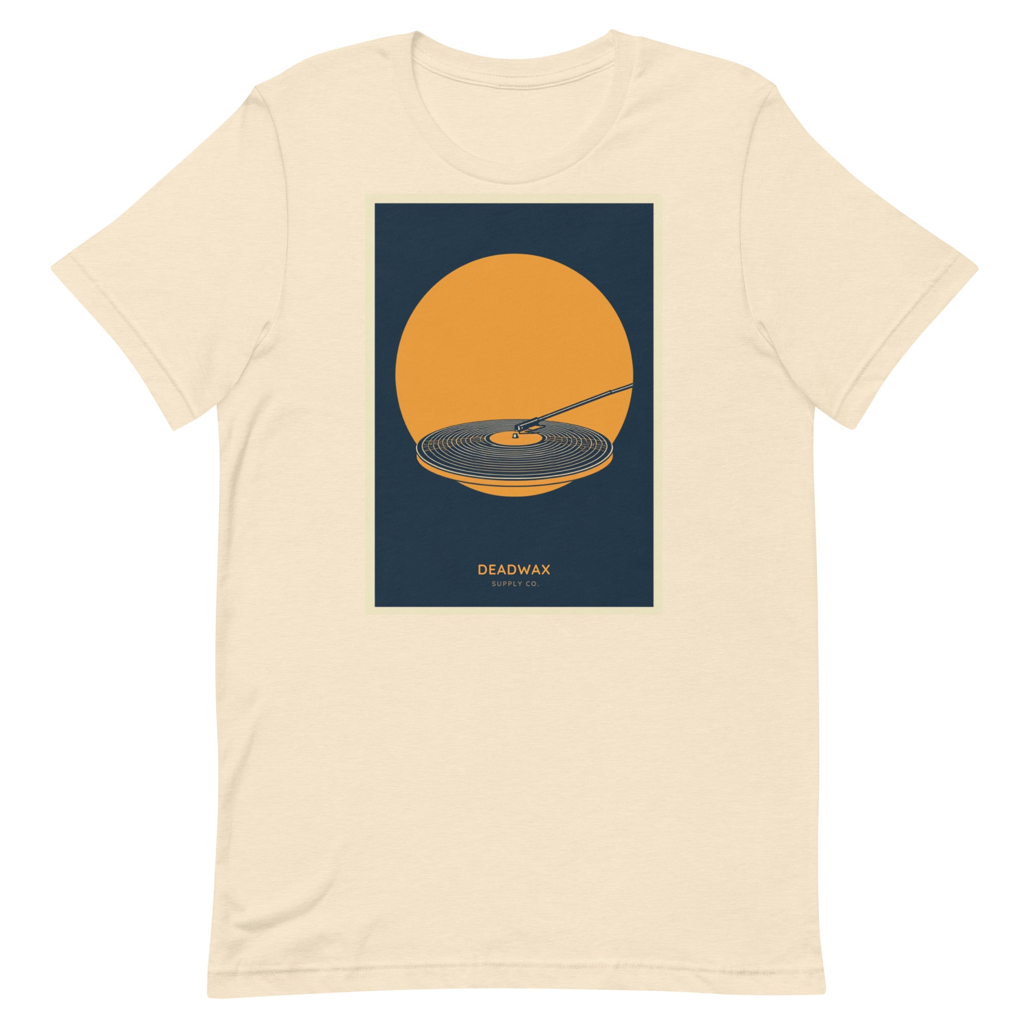 Deadwax Tonearm Tee in heather natural – vinyl record collector t-shirt with tonearm and record logo