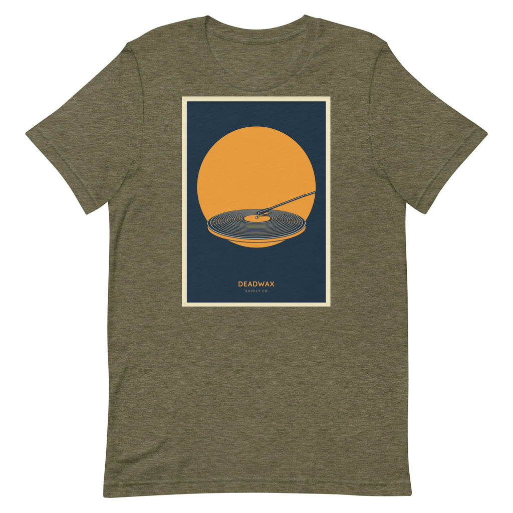 Deadwax Tonearm Tee in heather olive – vinyl record collector t-shirt with tonearm and record logo
