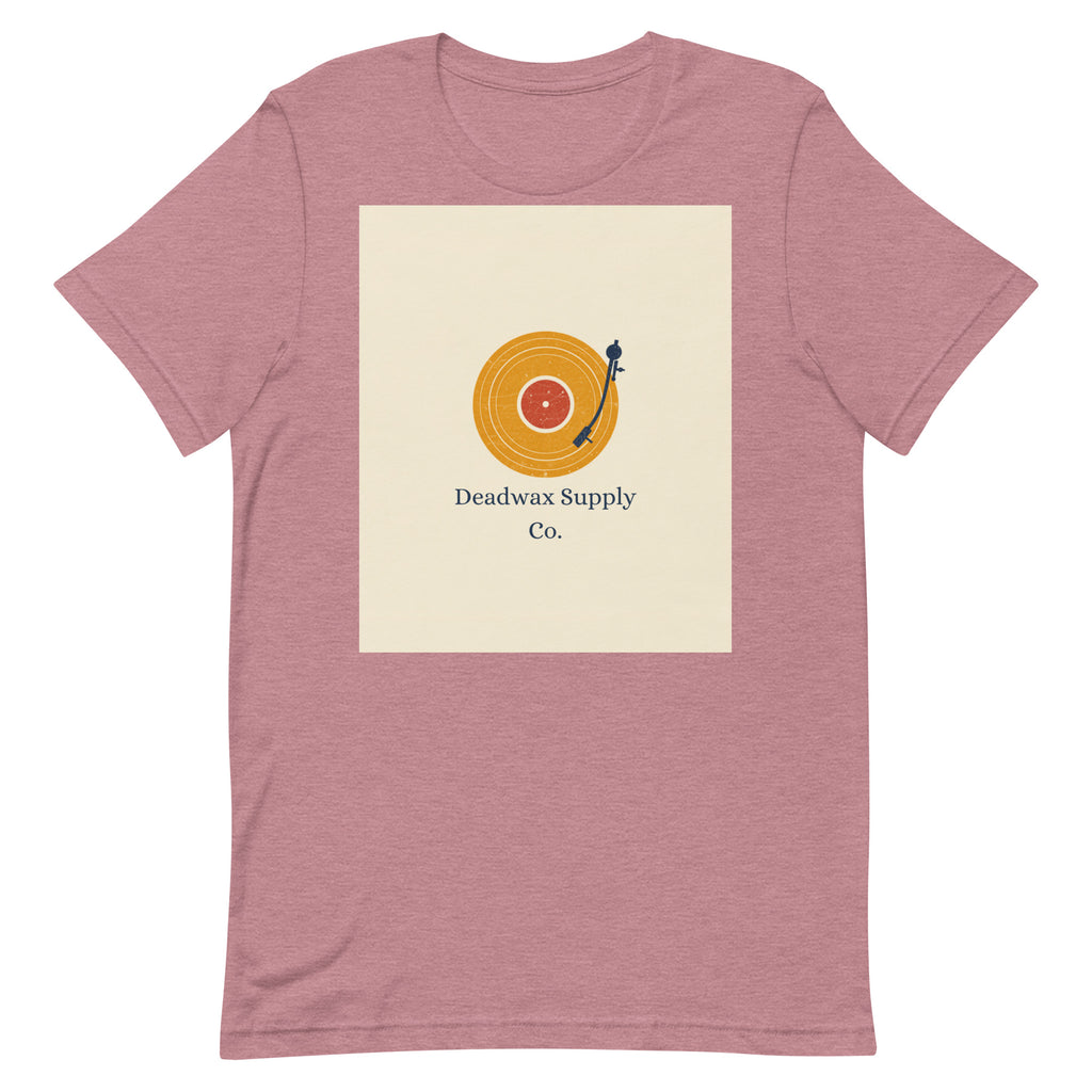 Deadwax Tonearm Tee in heather orchid – vinyl record collector t-shirt with tonearm and record logo