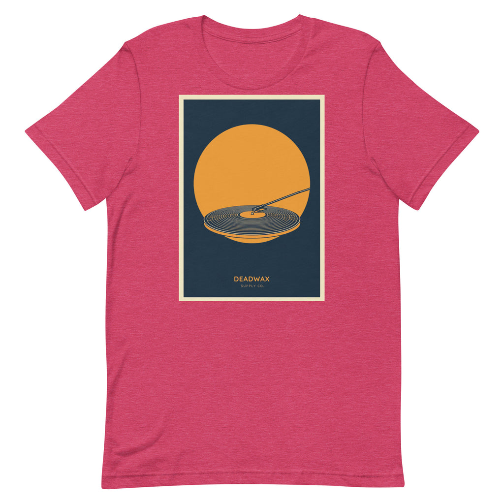 Deadwax Tonearm Tee in heather raspberry – vinyl record collector t-shirt with tonearm and record logo