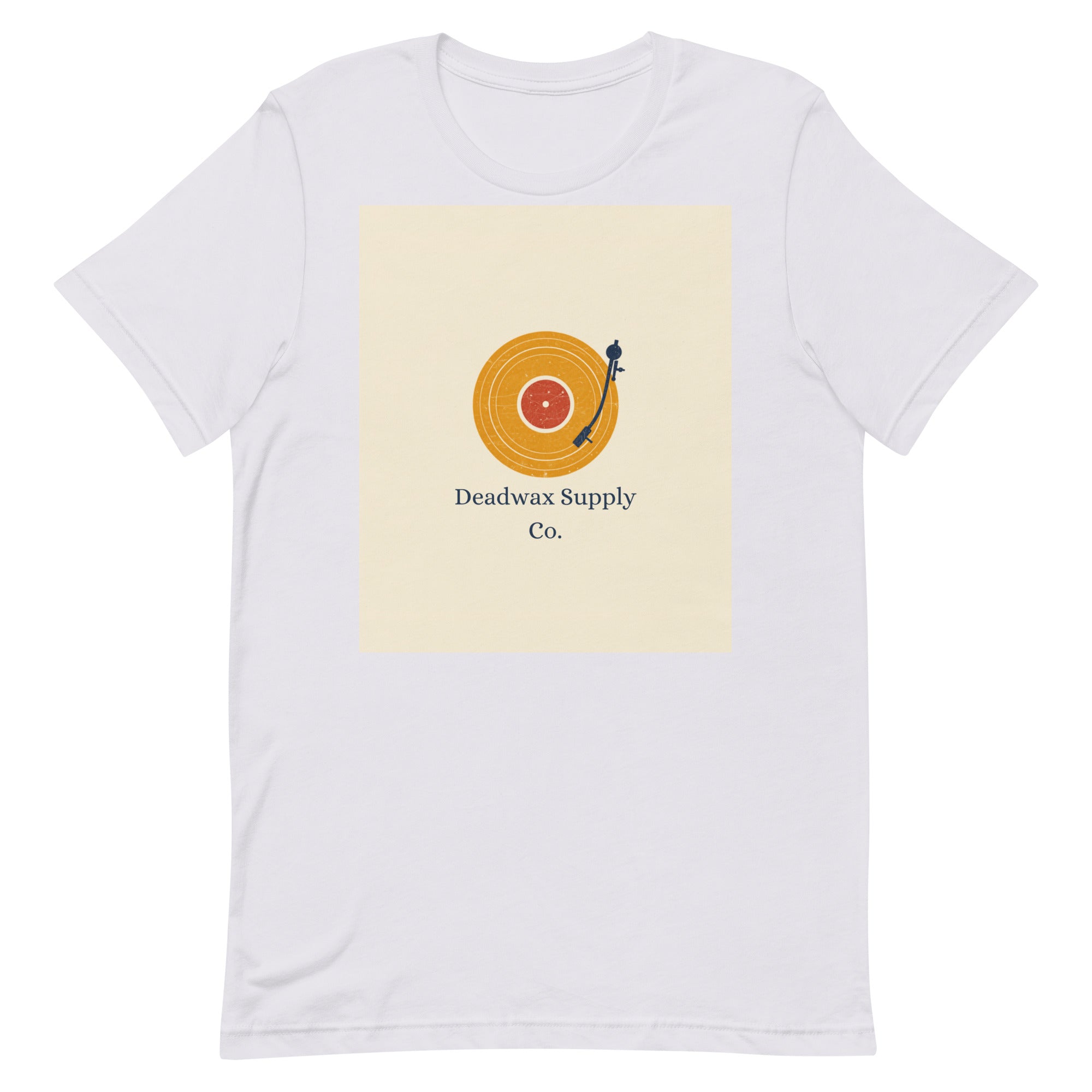 Deadwax Tonearm Tee in lavender dust – vinyl record collector t-shirt with tonearm and record logo