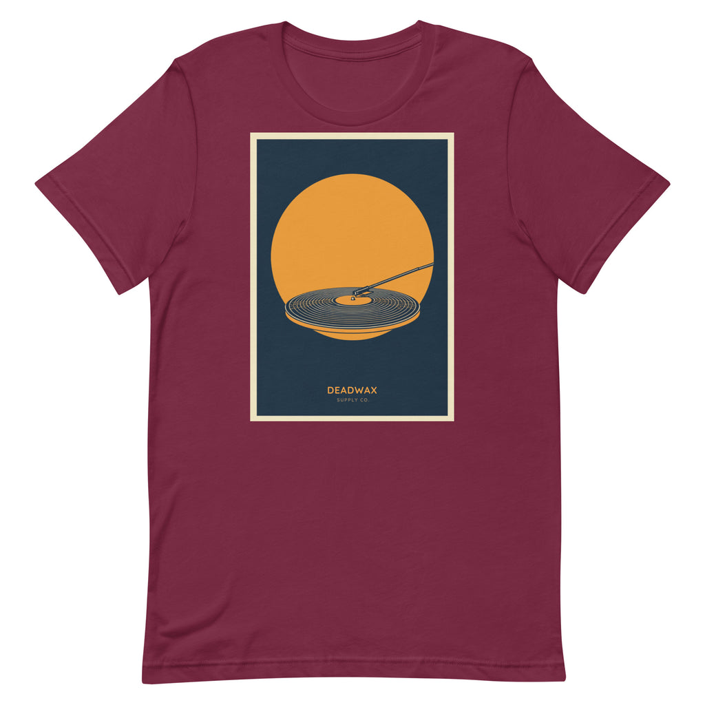 Deadwax Tonearm Tee in maroon – vinyl record collector t-shirt with tonearm and record logo