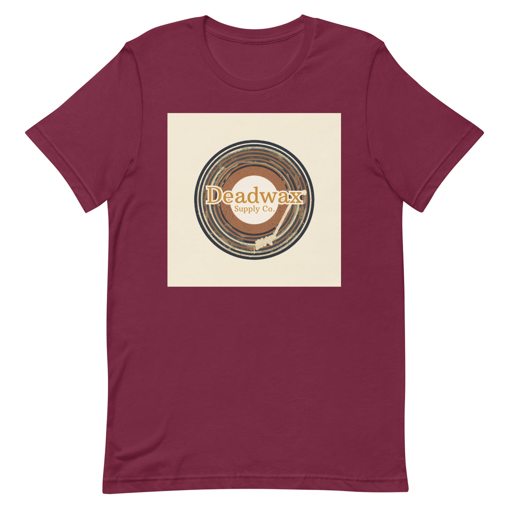 Deadwax Tonearm Tee in maroon – vinyl record collector t-shirt with tonearm and record logo