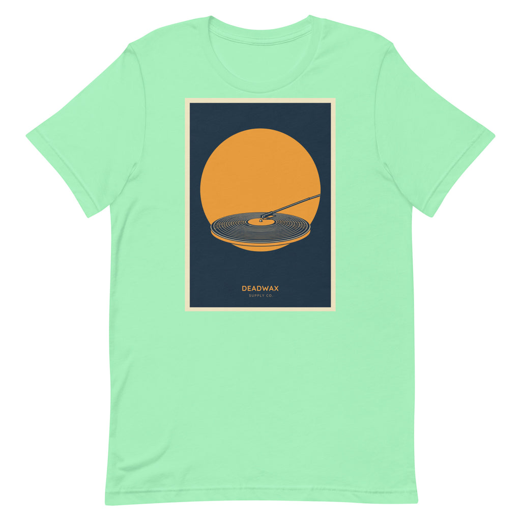 Deadwax Tonearm Tee in mint – vinyl record collector t-shirt with tonearm and record logo