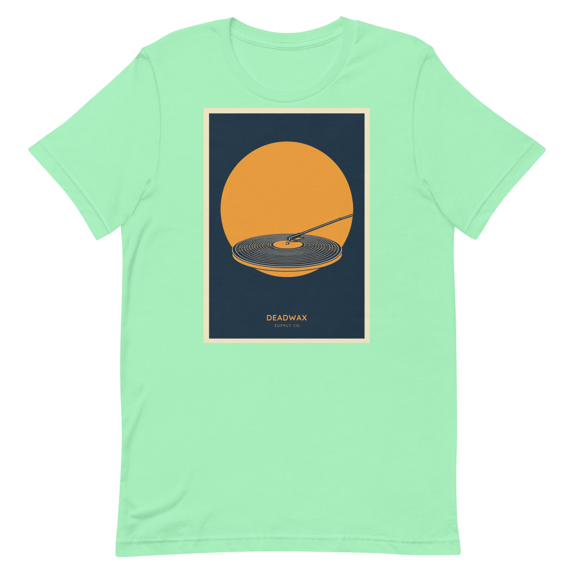 Deadwax Tonearm Tee in mint – vinyl record collector t-shirt with tonearm and record logo