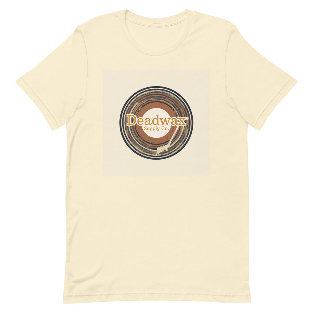 Deadwax Tonearm Tee in natural – vinyl record collector t-shirt with tonearm and record logo