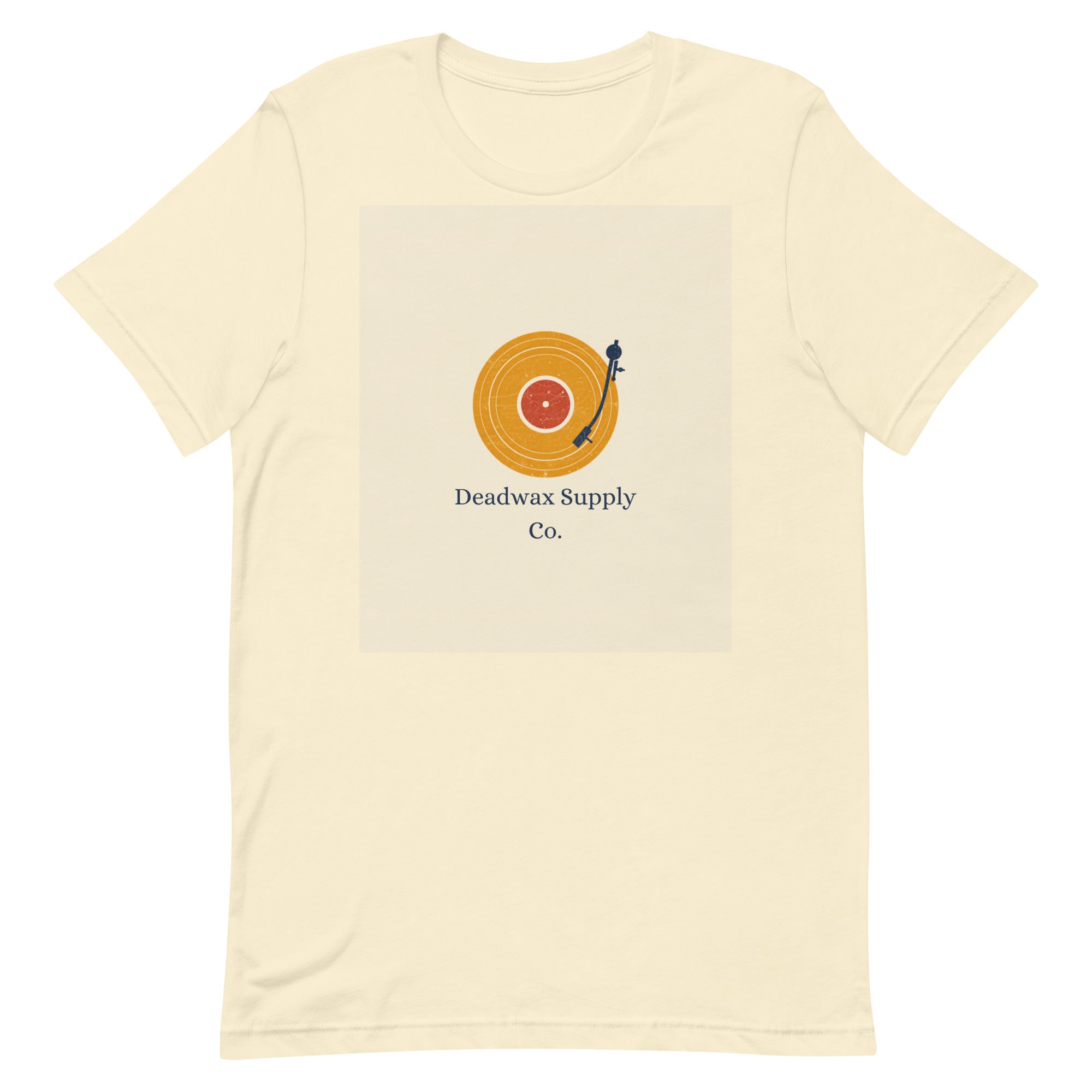 Deadwax Tonearm Tee in natural – vinyl record collector t-shirt with tonearm and record logo