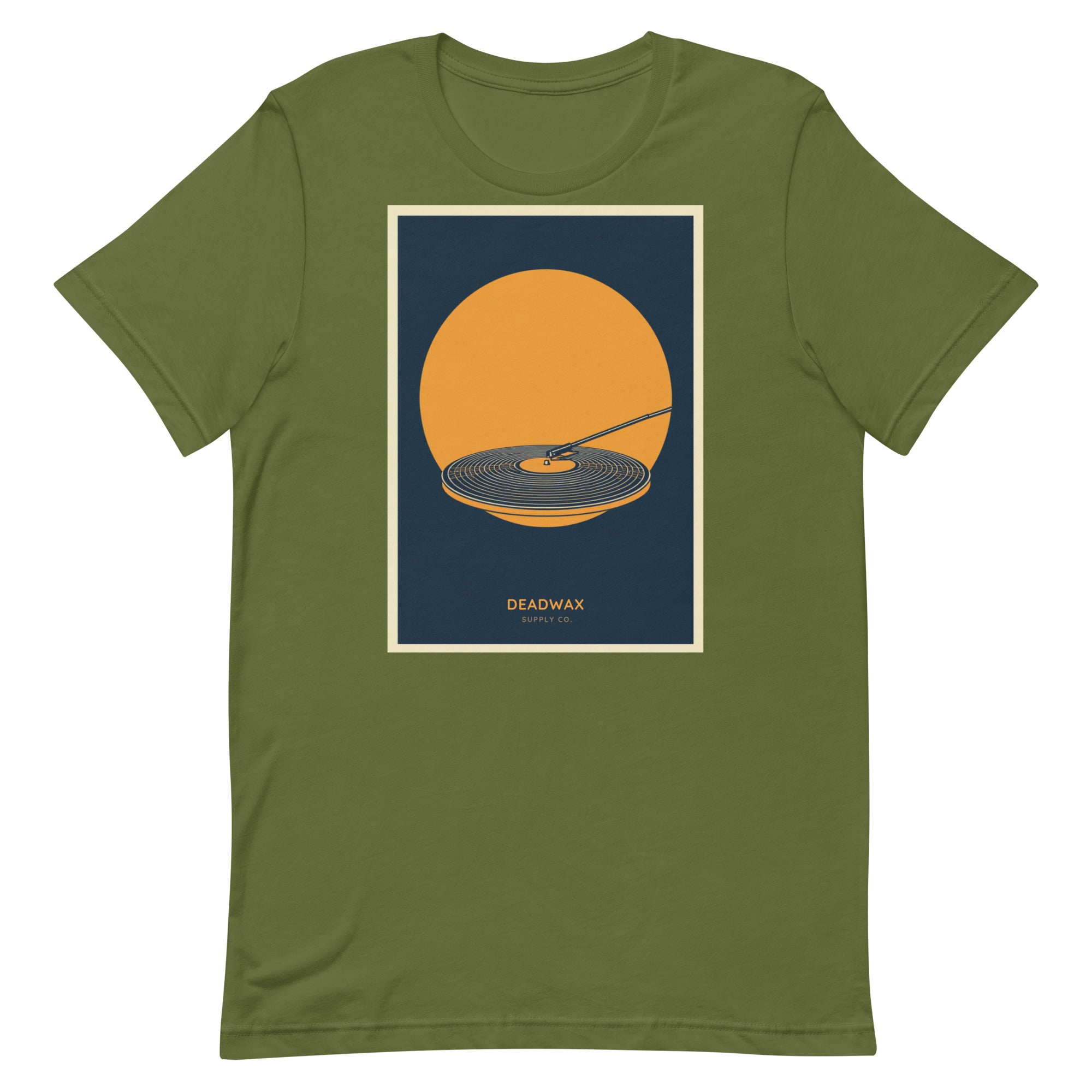 Deadwax Tonearm Tee in olive – vinyl record collector t-shirt with tonearm and record logo