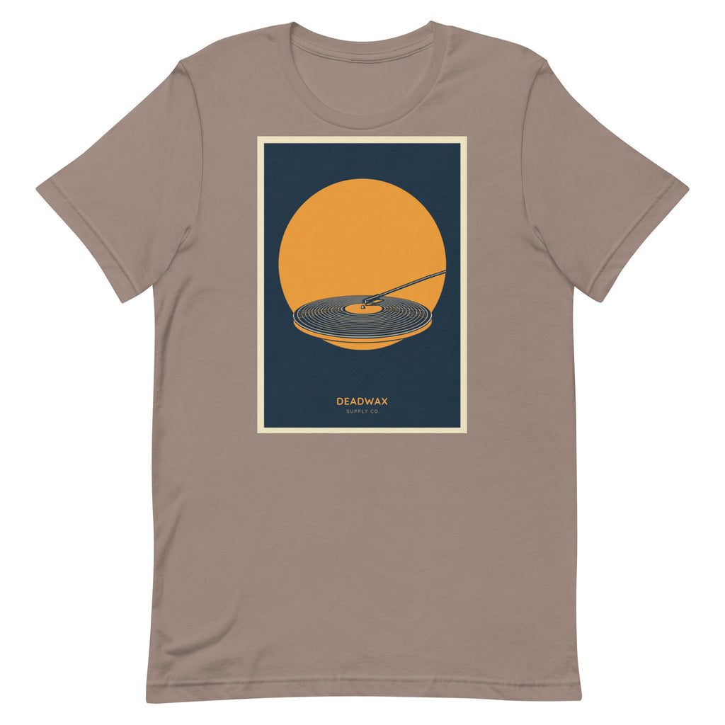 Deadwax Tonearm Tee in pebble – vinyl record collector t-shirt with tonearm and record logo