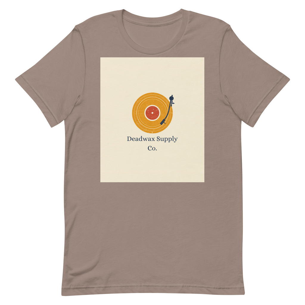Deadwax Tonearm Tee in pebble – vinyl record collector t-shirt with tonearm and record logo
