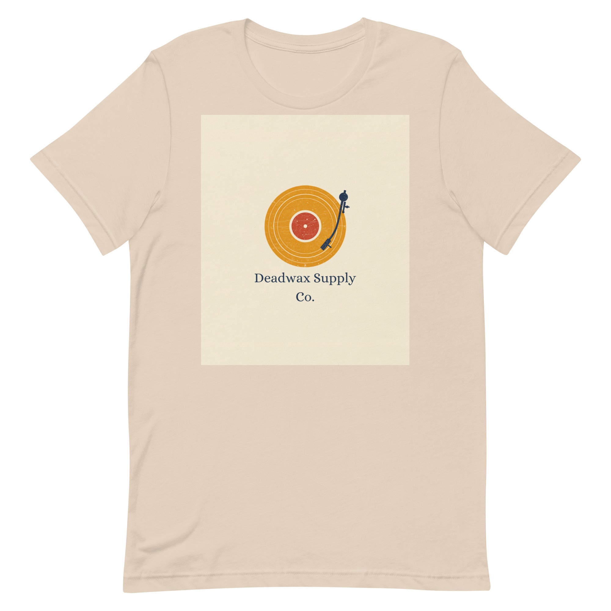 Deadwax Tonearm Tee in soft cream – vinyl record collector t-shirt with tonearm and record logo