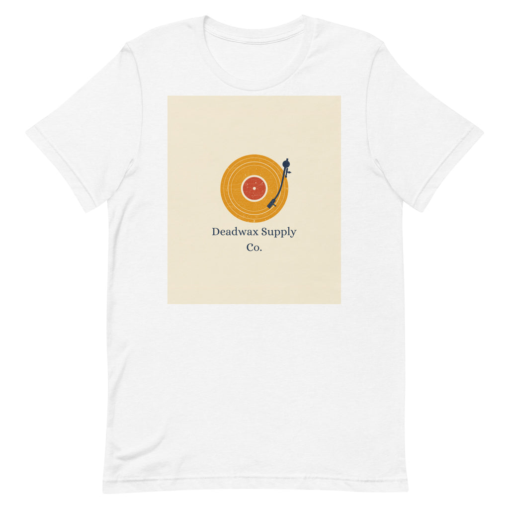 Deadwax Tonearm Tee in solid white blend – vinyl record collector t-shirt with tonearm and record logo