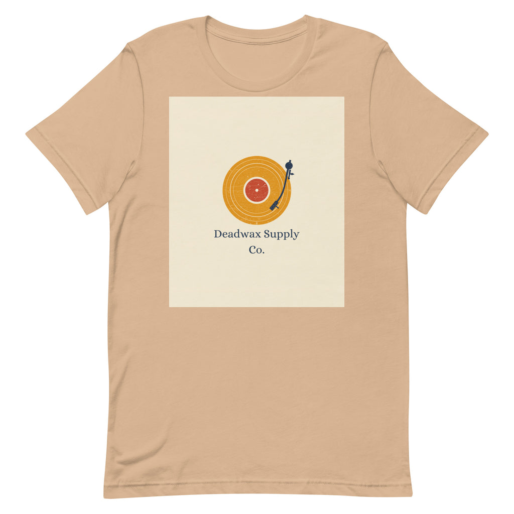 Deadwax Tonearm Tee in tan – vinyl record collector t-shirt with tonearm and record logo