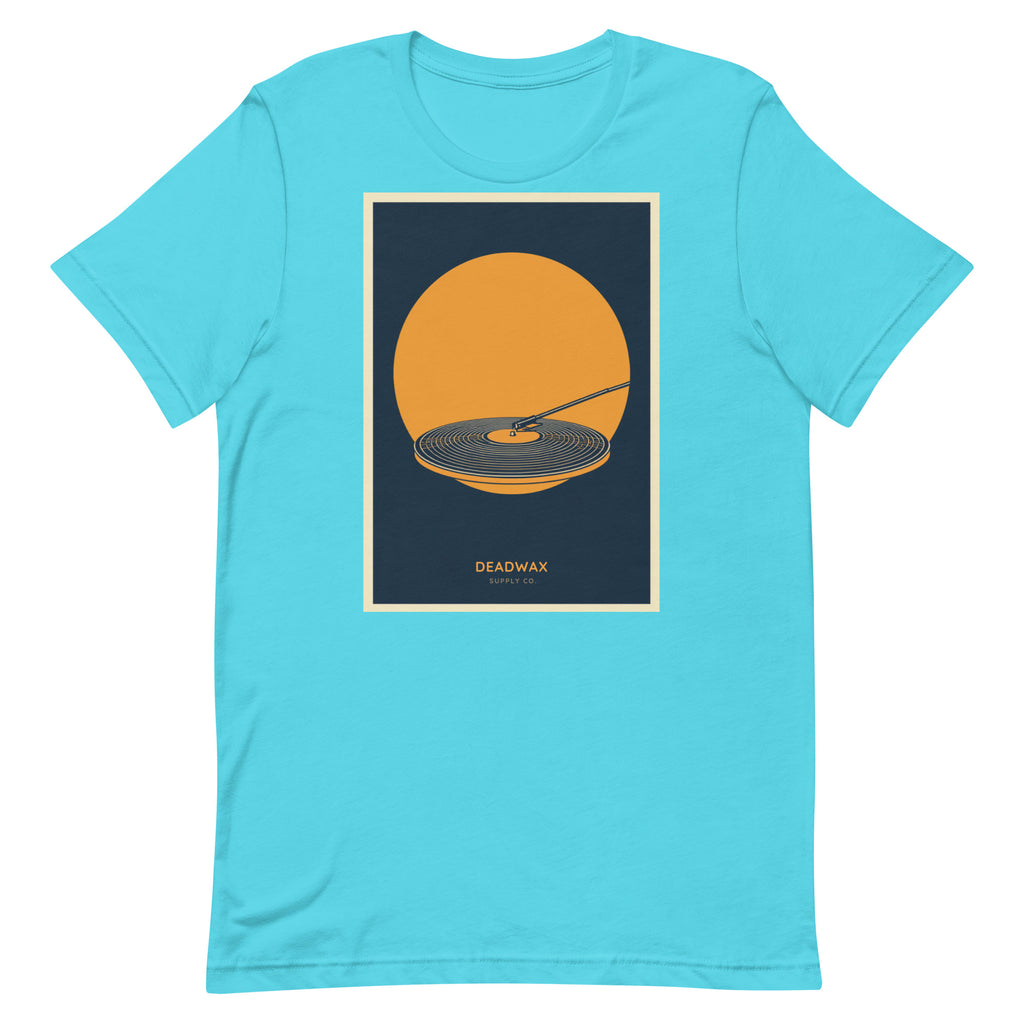Deadwax Tonearm Tee in turquoise – vinyl record collector t-shirt with tonearm and record logo