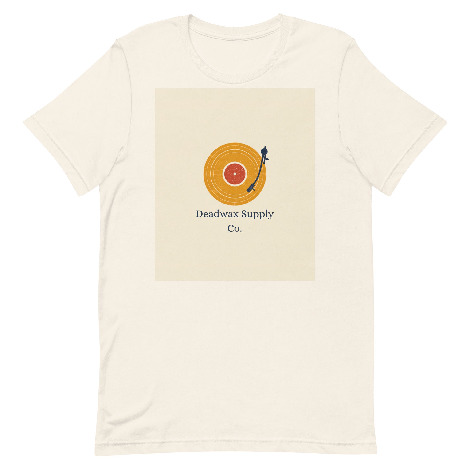 Deadwax Tonearm Tee in vintage white – vinyl record collector t-shirt with tonearm and record logo